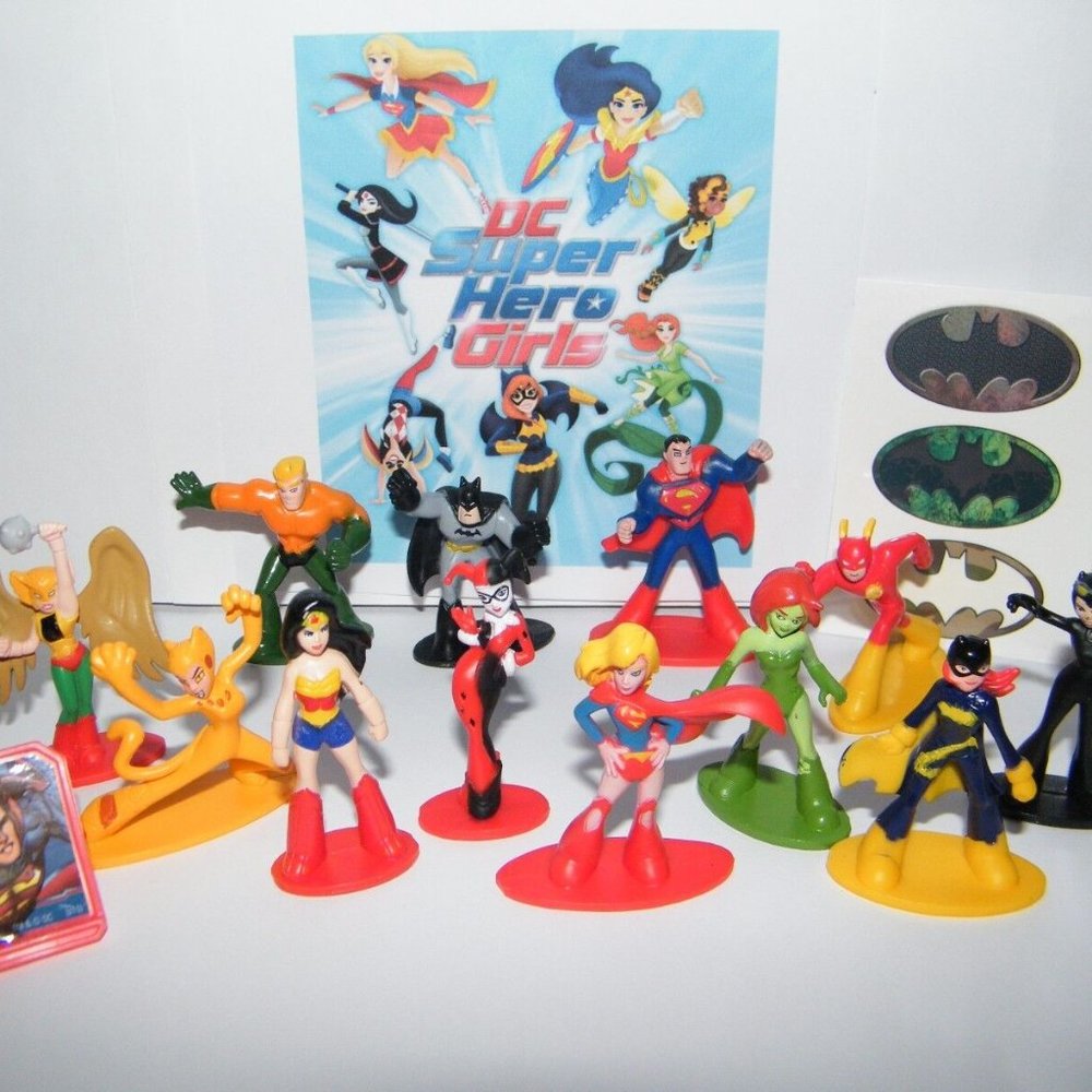DC Super Hero Girls Figure Set of 14 Toy Kit with Figures, Tattoo and Power Ring